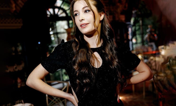 «Я старалась получить золотую медаль, и значок ГТО у меня тоже есть». Вероника Суховенко сдала ЕГЭ на 300 баллов