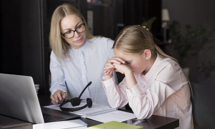 «Хотим, чтобы он был успешным, послушным, настойчивым и его все любили». Почему в школе так не бывает?