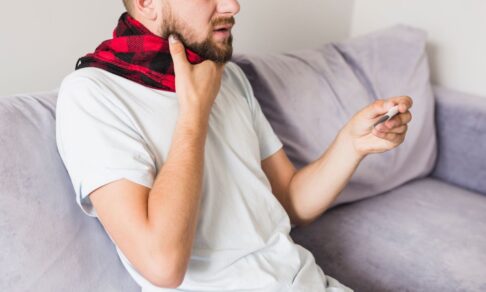 Новый подвид коронавируса распространяется в Москве и регионах