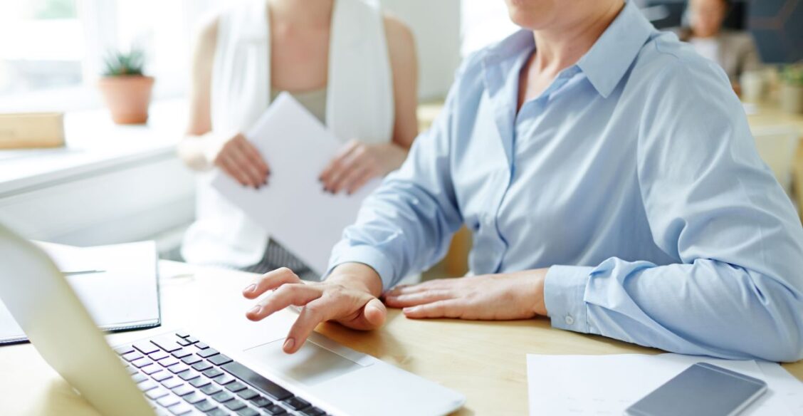 На Госуслугах планируют создать «цифровой профиль молодого человека»