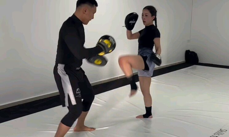 Спортивный клуб в Якутии начал бесплатно тренировать жертв домашнего насилия