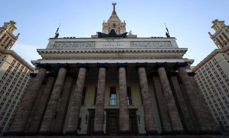 Стоимость обучения в российских вузах в 2025 году выросла на 12%