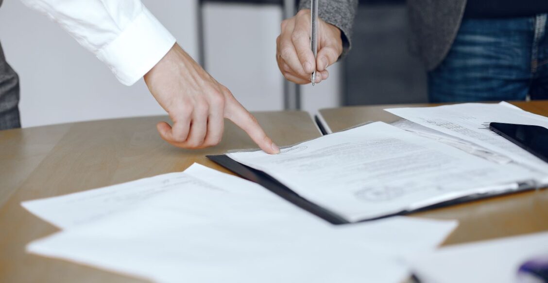 В России решили ускорить переход на цифровые медкнижки