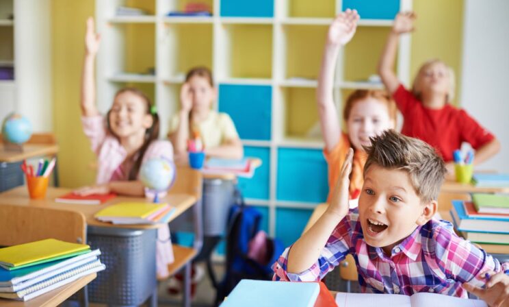 Минпросвещения утвердило, сколько часов должны учиться школьники в каждом классе