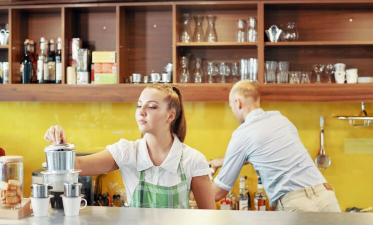 Российские работодатели удвоили число вакансий для школьников в 2025 году