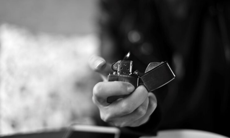 С 1 сентября детям запретят продавать зажигалки и газовые баллоны