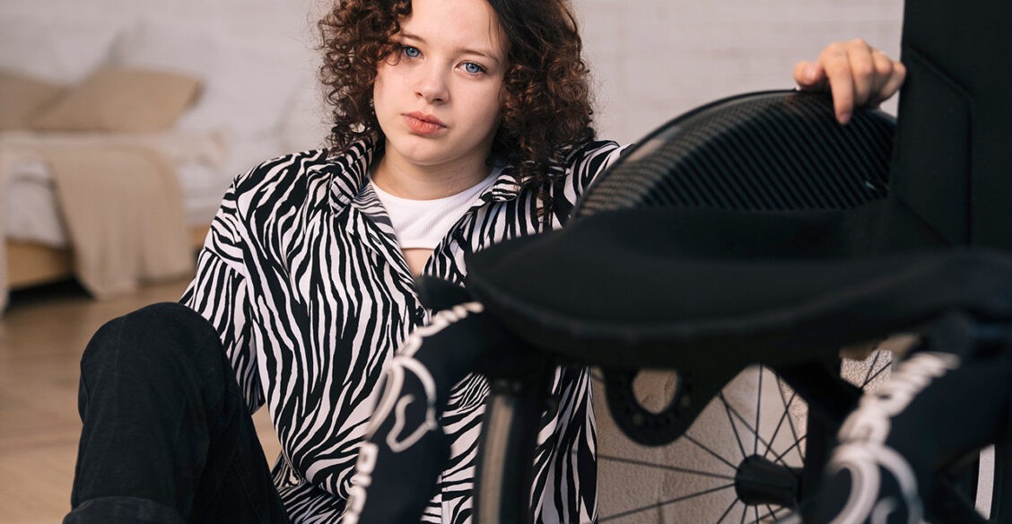 Алина помахала сыну рукой из окна 4-го этажа, не удержала равновесия и упала вниз