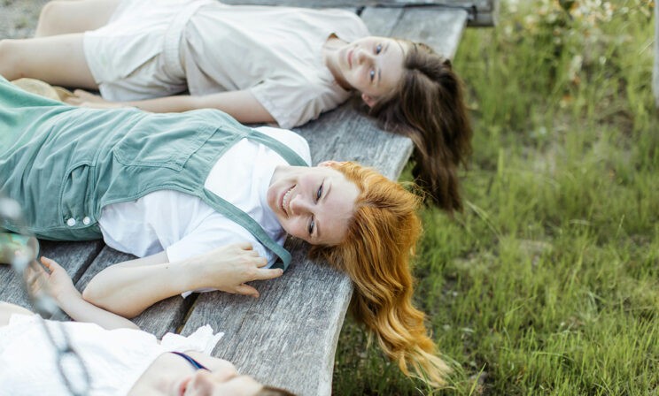 До школы — меньше месяца, а у детей сбился режим. Как подготовиться к первому сентября?