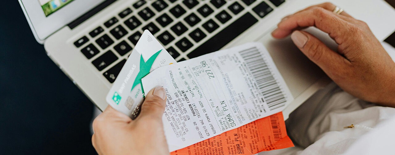 Банковские карты для подростков и ГОСТ на игрушки. Какие законы вступят в силу в августе