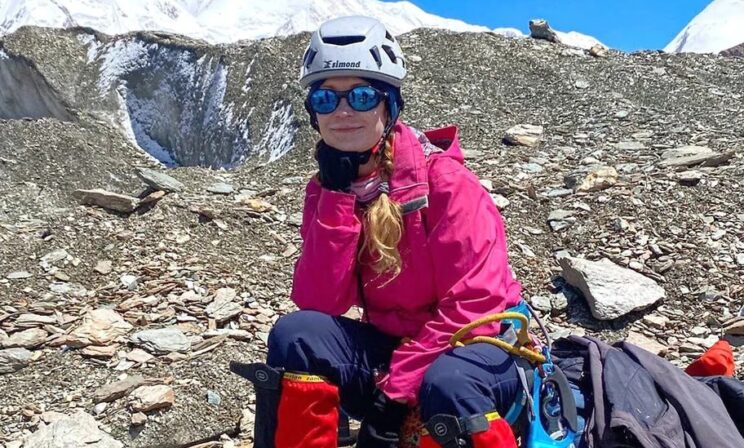 На спасение альпинистки Наговициной на пике Победы остался один день