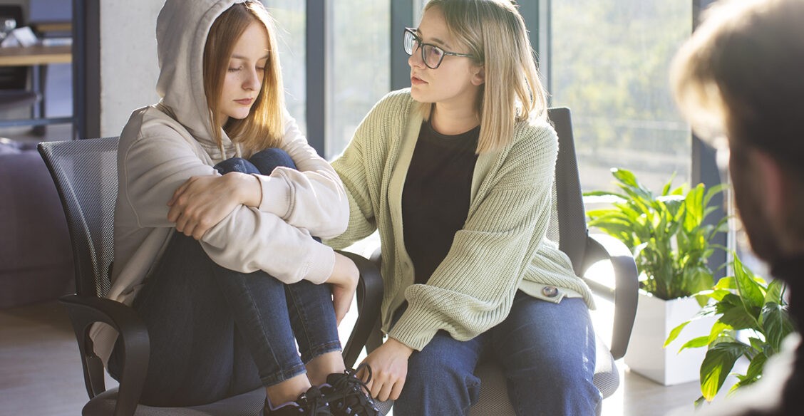 «Родители ждут, что я “исправлю” их ребенка». Школьные психологи — анонимно и честно о своей работе