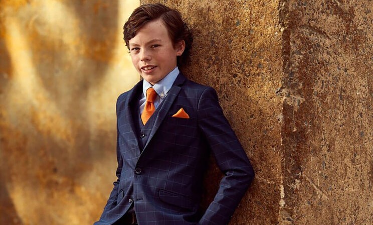 Майк в 12 лет окончил школу и колледж, а в 16 стал доктором наук