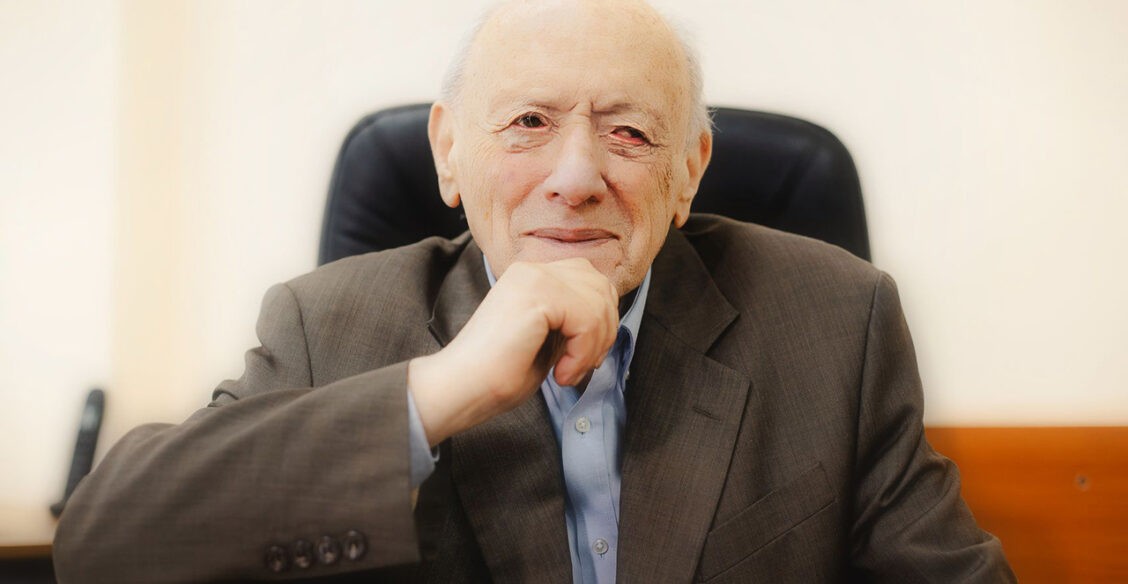 «Делаю старику непрямой массаж сердца и кричу: “Несите подушку!”» Кардиолог Абрам Сыркин