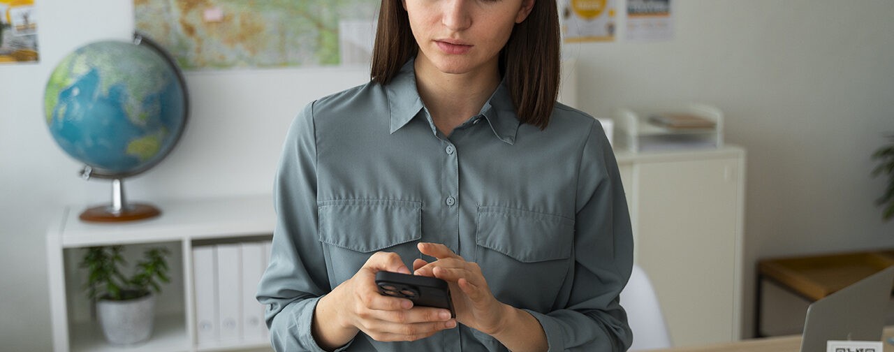 Больше часов, совмещение ставок и 32 ученика в классе. Чего ждут учителя от новой системы оплаты труда