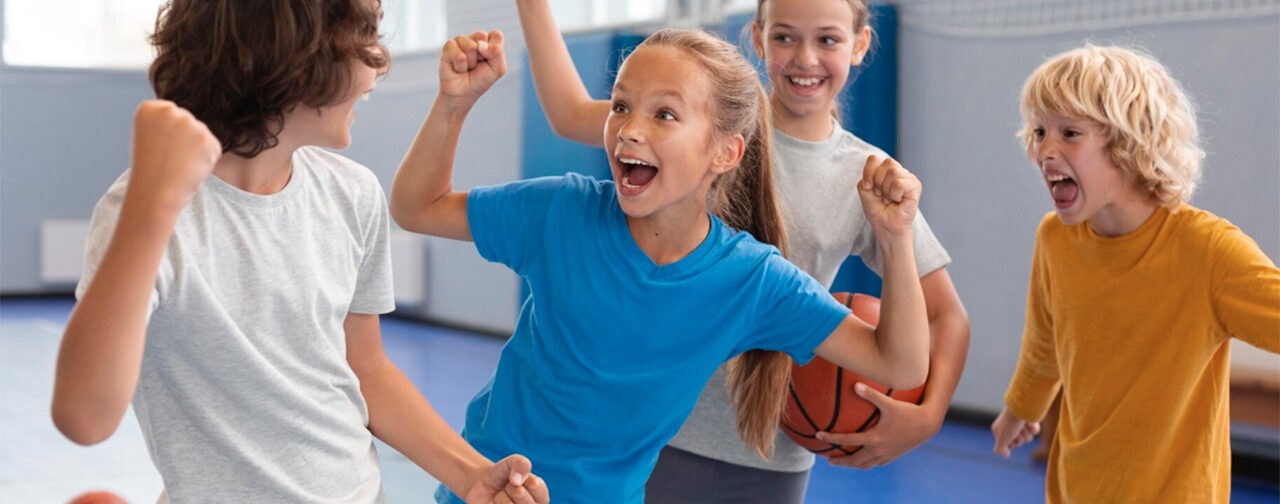 Заметили, что многие успешные в учебе дети серьезно занимаются спортом? Психолог и тренер Виктория Борзенкова