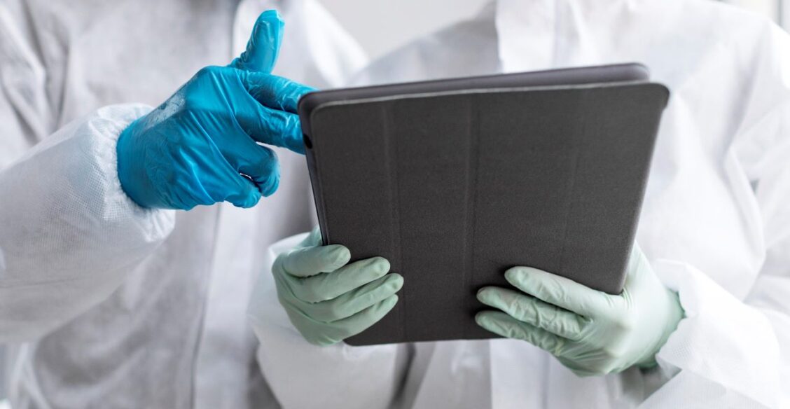 В Москве проводят ежедневный мониторинг циркулирующих в городе вирусов 