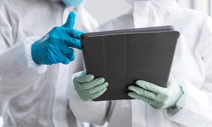 В Москве проводят ежедневный мониторинг циркулирующих в городе вирусов 