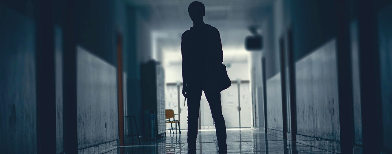 В Архангельске бывший студент ворвался в техникум и напал на преподавателей. Главное