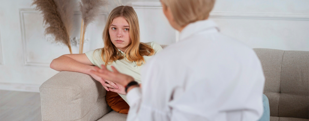 «Всё указывает на детскую травму». Идея психологов, которая объясняет все проблемы