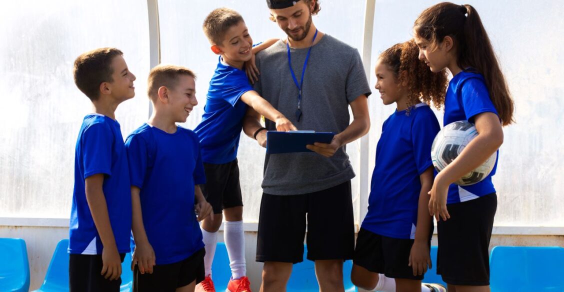 Тренеры в сельской местности получат выплаты до 2 млн рублей по «земской» программе