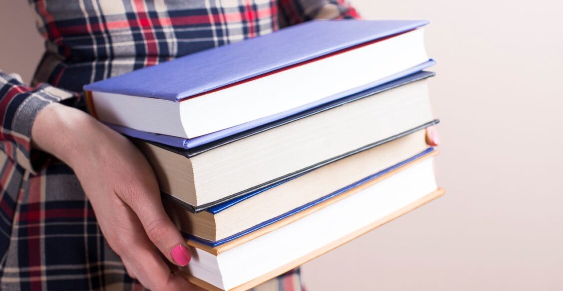 Минпросвещения создаст единые учебники по всем предметам к 2028 году