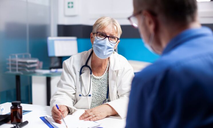 Роспотребнадзор сообщил о росте госпитализаций с ОРВИ