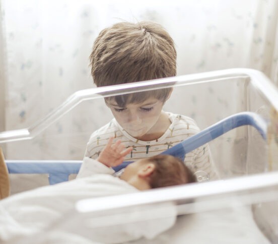 Юра ходил за братом как привязанный, а потом  вдруг заговорил. История из практики Катерины Мурашовой