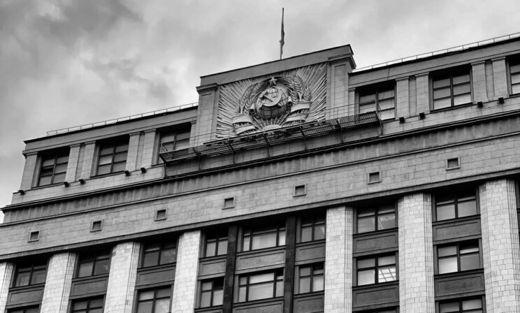 Госдума утвердила закон о круглогодичном призыве в армию