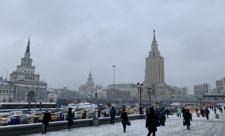 Заморозки и мокрый снег: Москву ждет самая холодная ночь октября