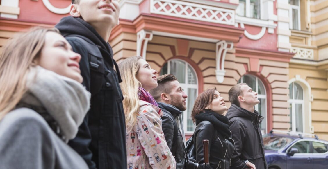 Росстат подсчитал, сколько зарабатывает и чем живет «типичный» россиянин