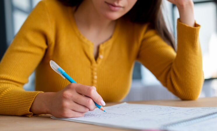 Минобрнауки планирует сделать ЕГЭ по истории обязательным для гуманитариев