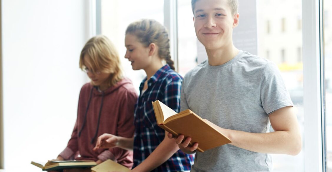 Эксперимент с упрощенной сдачей ОГЭ планируют продлить до 2029 года