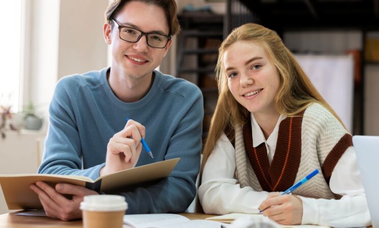 Стипендии студентов в России планируют ежегодно индексировать на четыре процента