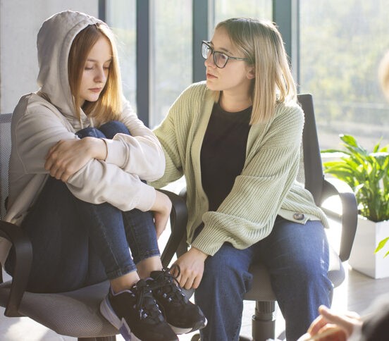 «Чуть что — у него психологическая травма». Что нужно знать ребенку о здоровье психики