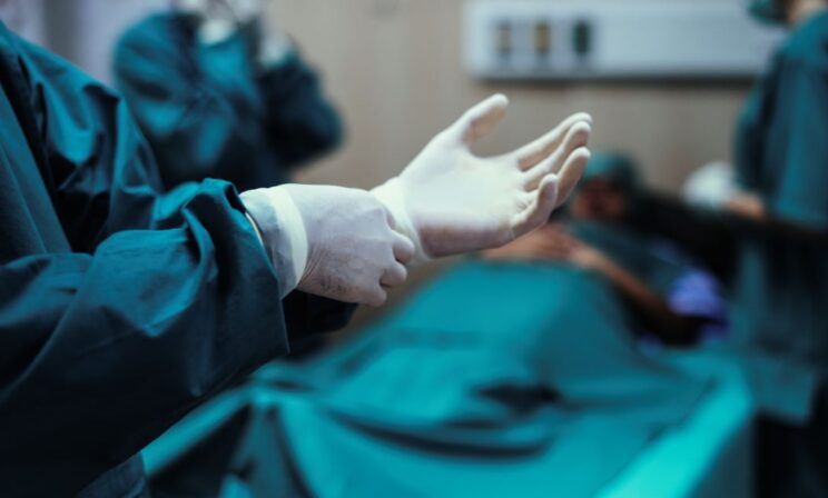 В России начали применять новый отечественный препарат для наркоза