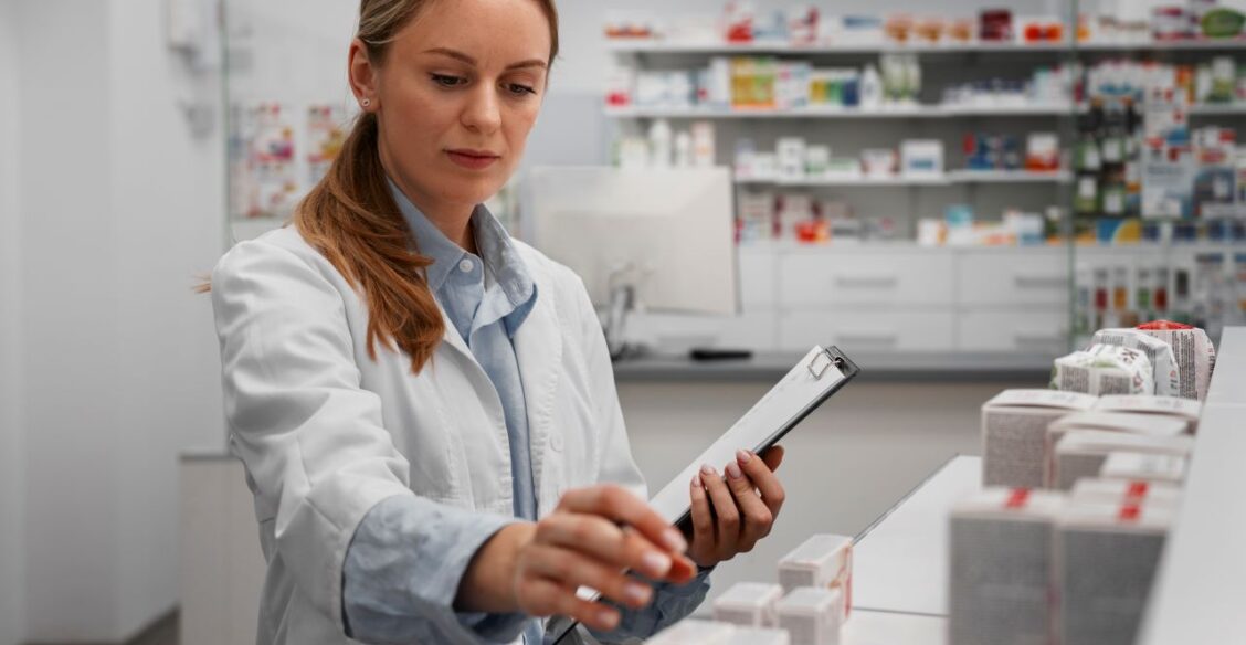 Минздрав ограничит дистанционное обучение для фармацевтов