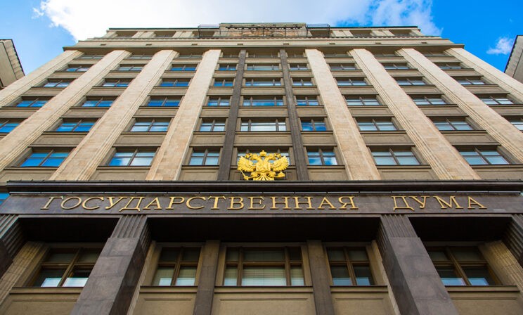 Повышение пенсий, лимит на sim-карты и новый порядок взыскания долгов. Новые законы ноября