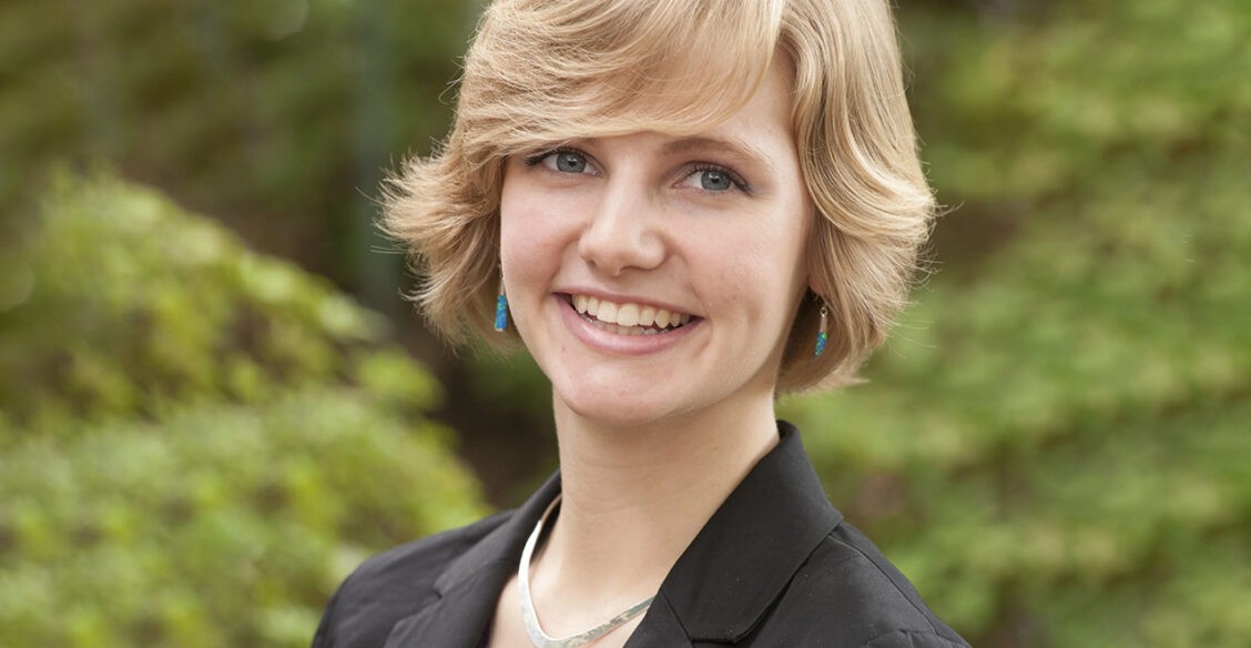 «Я выросла в доме, где наука — это круто». Школьница создала первое изобретение в 15 лет