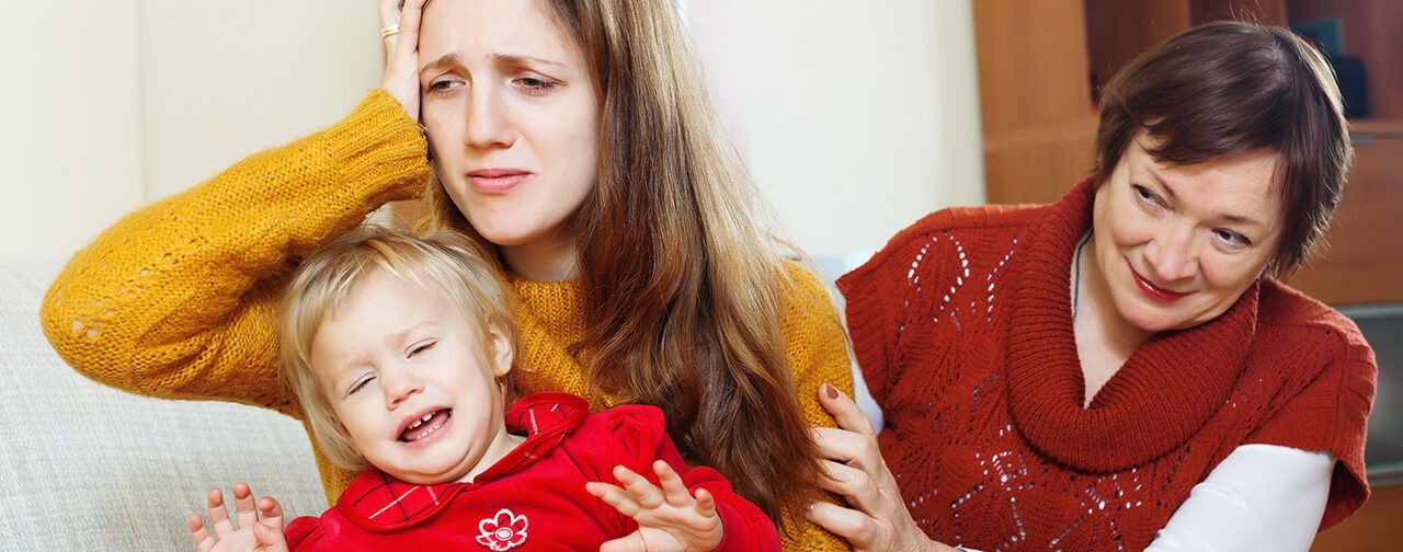 «Совет моей мамы превращался в приказ». Истории о бабушках и их помощи