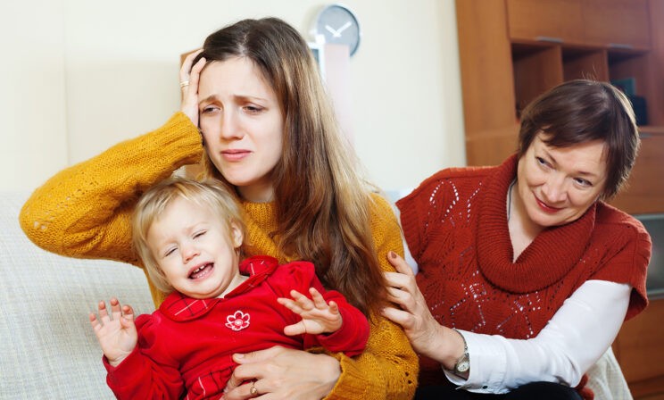 «Совет моей мамы превращался в приказ». Истории о бабушках и их помощи