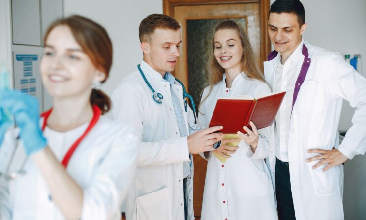 В России принят закон о целевом обучении бюджетников-медиков