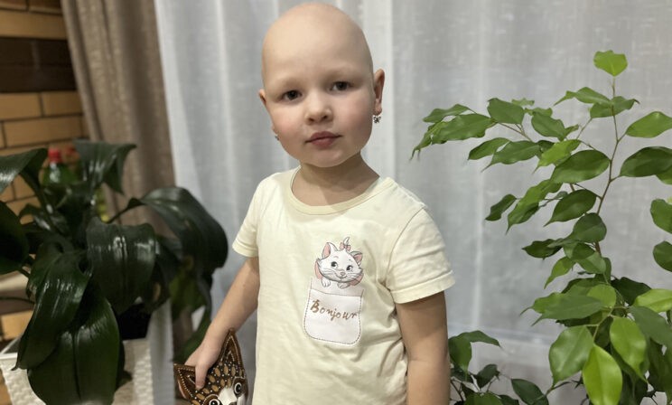 Врачи не знают, что с Дариной — такие случаи не описаны в медицинской литературе