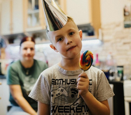 «Выдала сыну карманные деньги, а он все потратил на сладости»