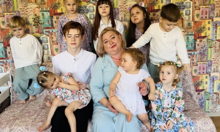 «Хочется еще на свадьбе Агаты погулять...» Помогите спасти многодетную бабушку