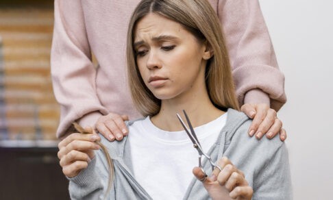 «Дочка закрасила себя на школьной фотографии»