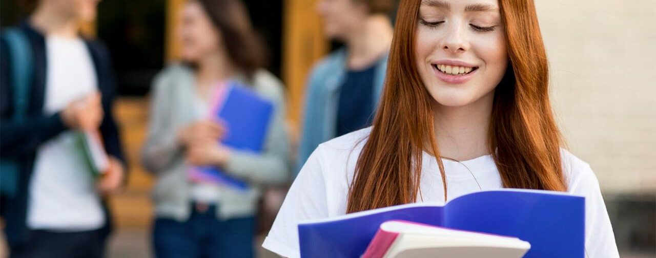 «50 баллов — это вовсе не двоечник». Такой проходной балл оставили для 10% платных направлений