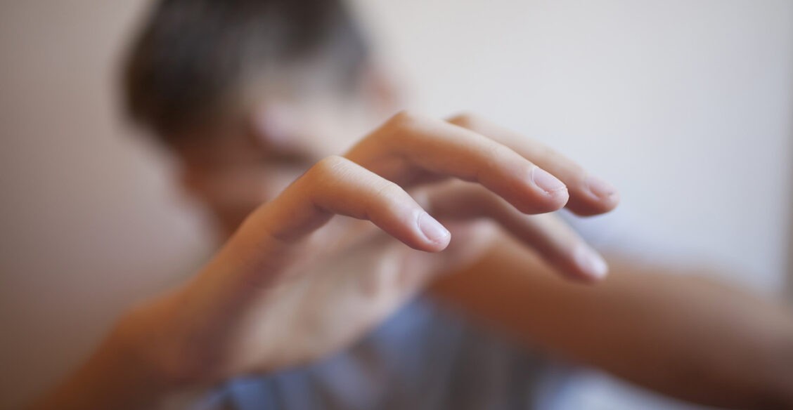 Подростков несколько месяцев избивали в реабилитационном центре Подмосковья: главное