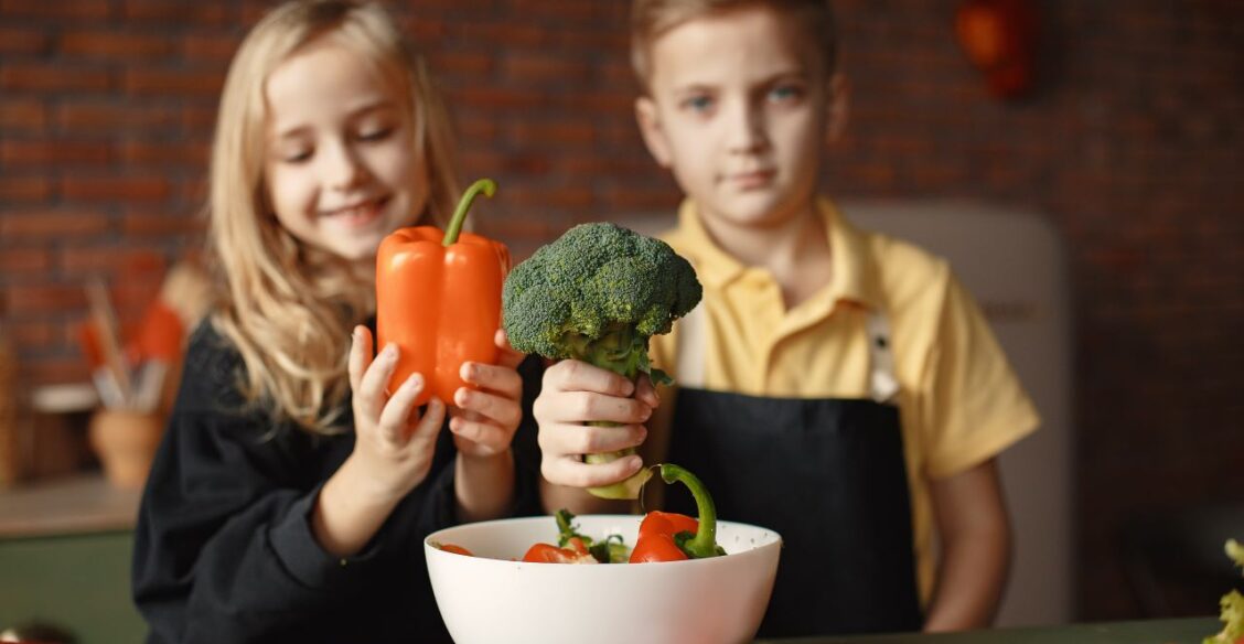 Ученые предложили людям "планетарную диету": меньше мяса, больше овощей