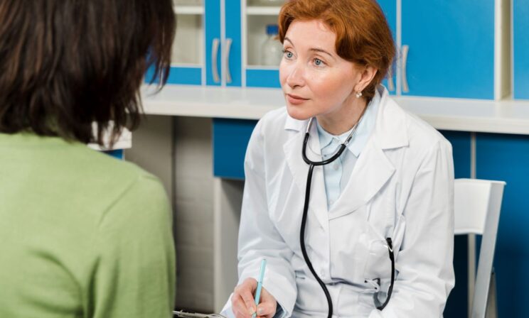 Россияне оценили частные клиники выше государственных в 2025 году