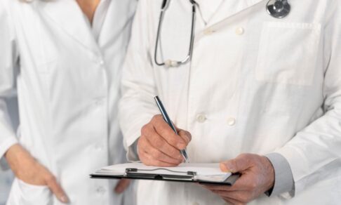 В России штрафы за навязывание платных товаров и услуг вырастут до 500 тысяч рублей